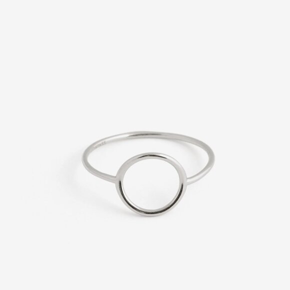 Circle ring size 8 - Picture 2 of 4